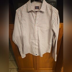 Untuckit button down cotton red/blue check. Size Medium.